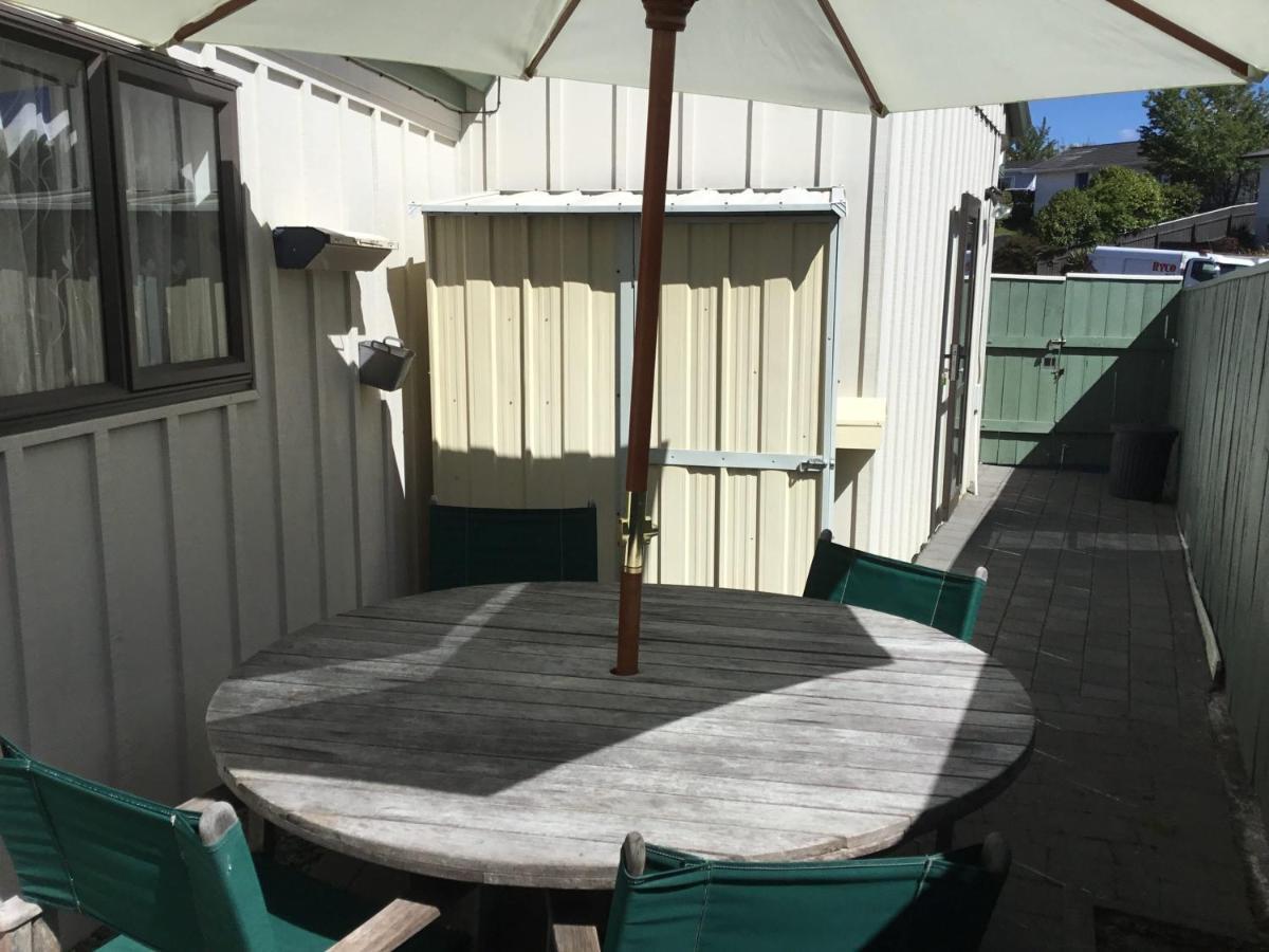 Apartmán Studio On Golders - Two Minutes To The Lake And Quick Drive To Town! Taupo Exteriér fotografie